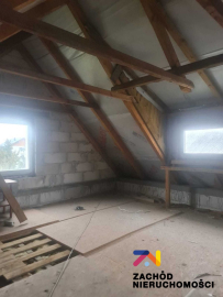 Dom wolno stojący w pobliżu Krosna Odrz.